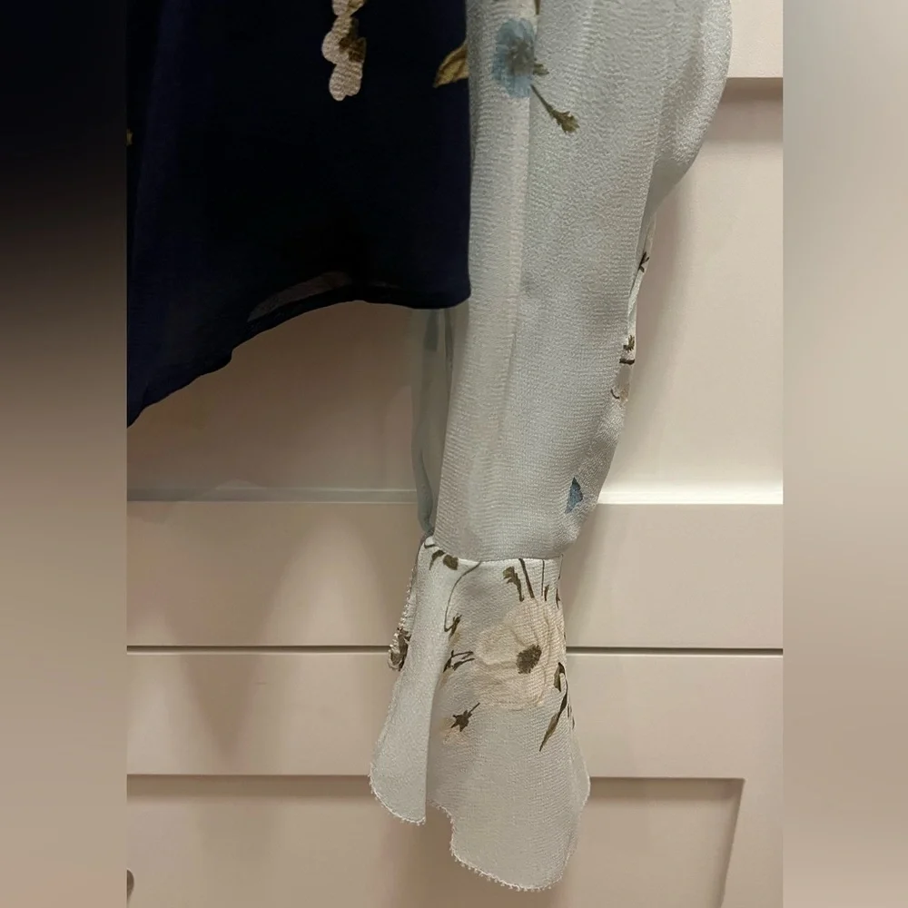 NWTA Joie Silk Blouse - Picture 8 of 10